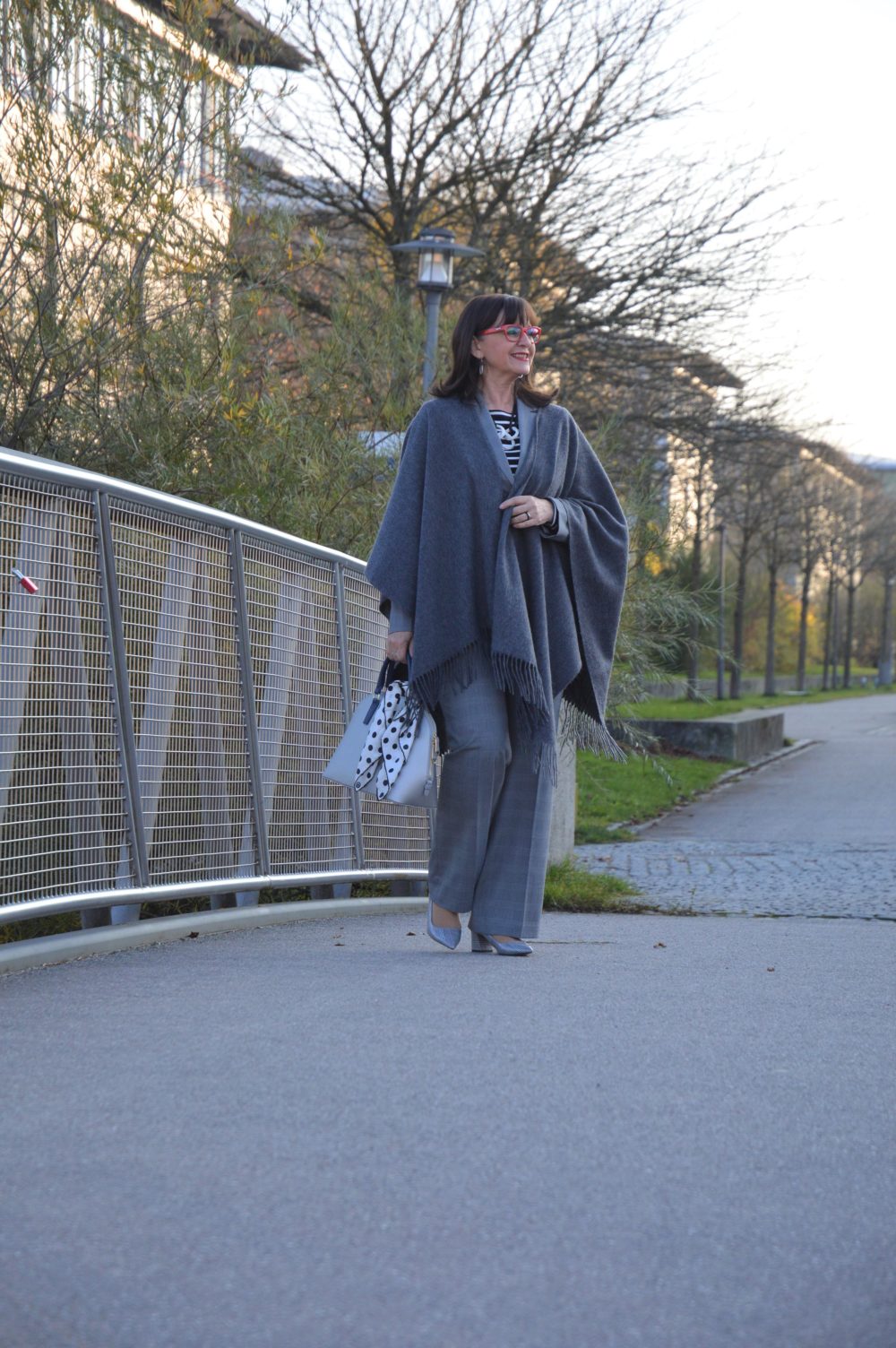 7 Styling Tipps - Business Look mit Hosenanzug in Glencheck - Martina Berg  - Lady 50plus