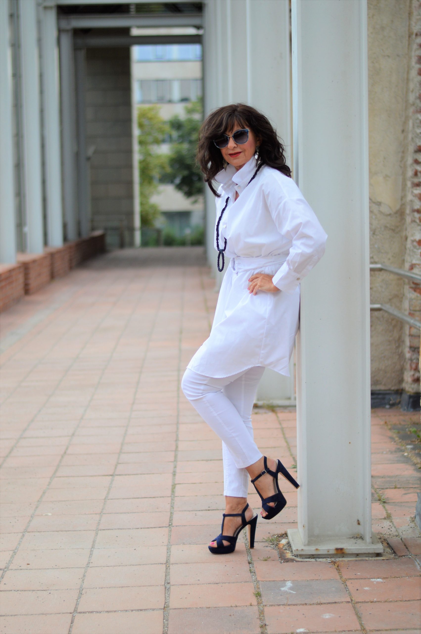 8 TIPPS FÜR ALL WHITE LOOKS IM SOMMER - Martina Berg - Lady 50plus