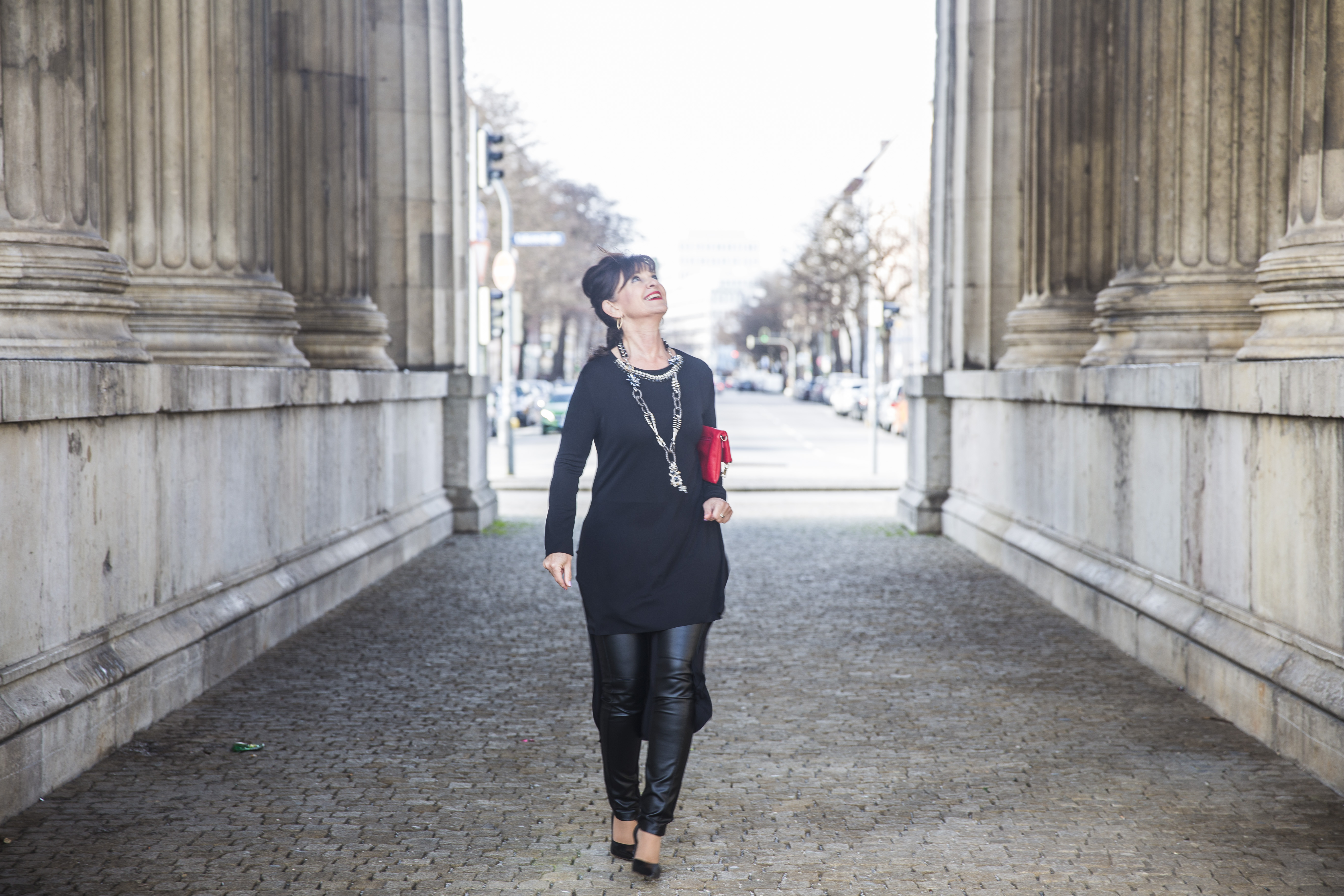 Lederleggings mit langem Oberteil