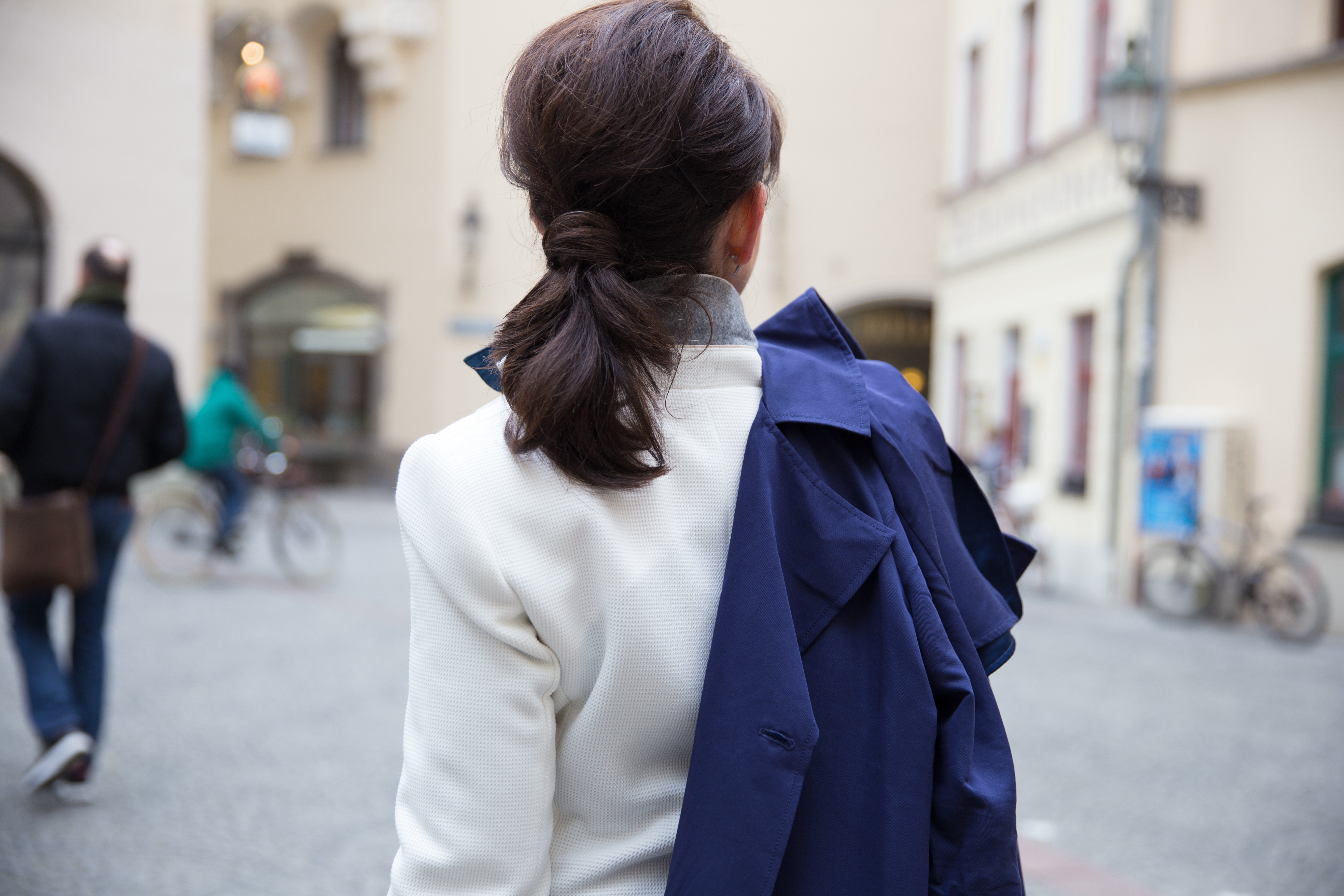 Helene-Fischer-Blazer-Mantel-hinten