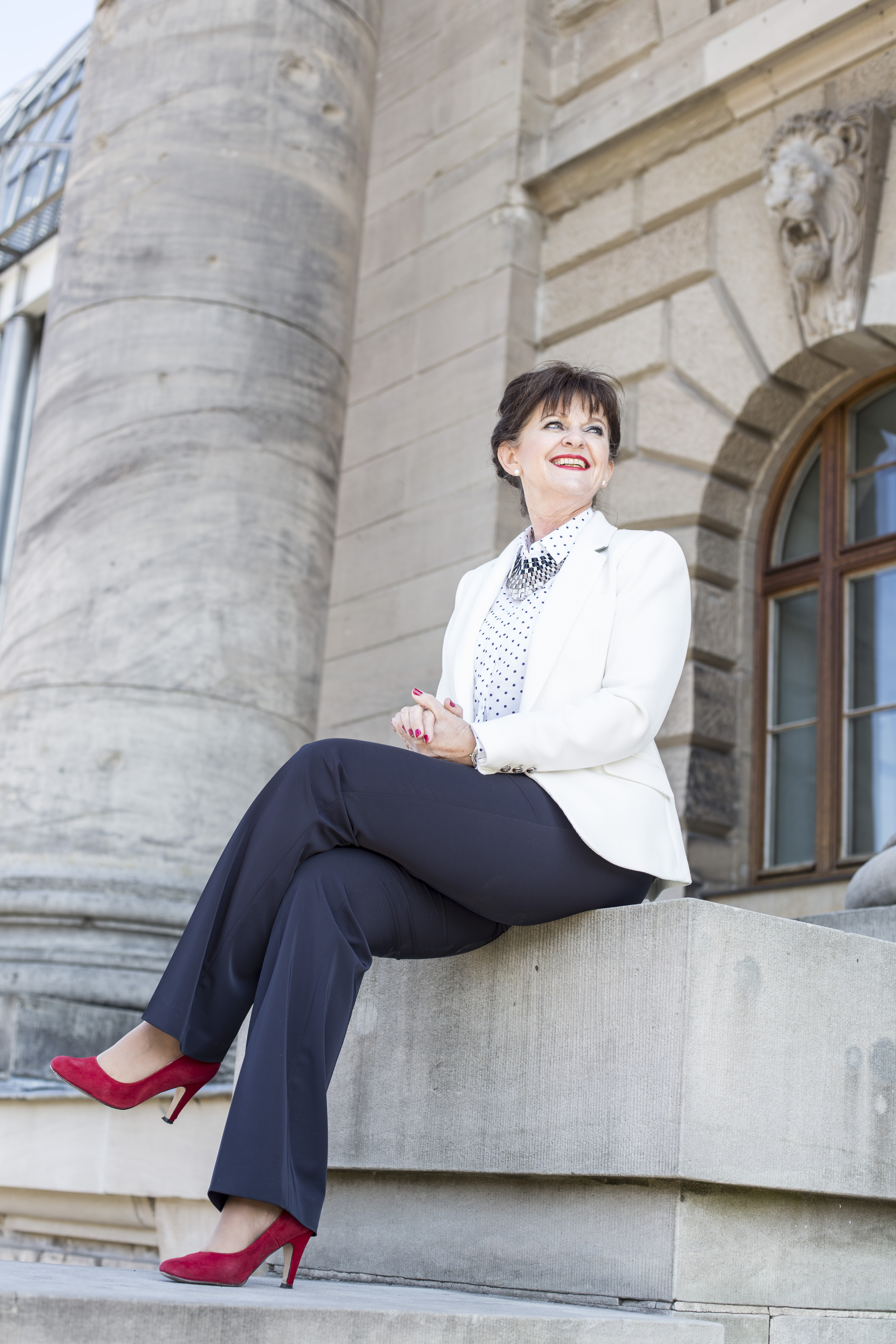 Business Look mit weißem Blazer 