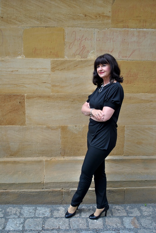 Black & White mit schwarzem Oberteil