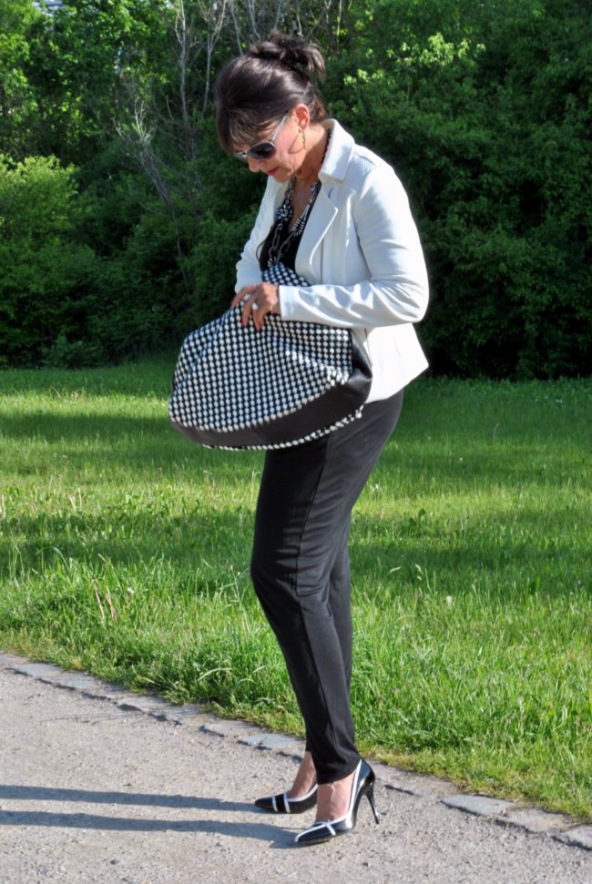 Jumpsuit Black and White mit Tasche