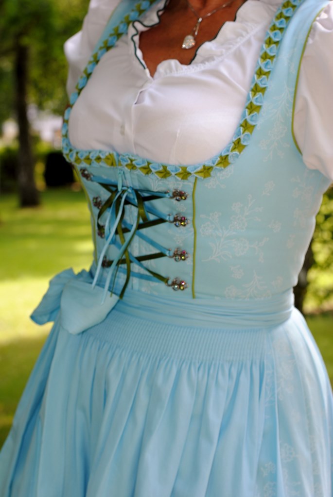 Dirndl Froschschnabel