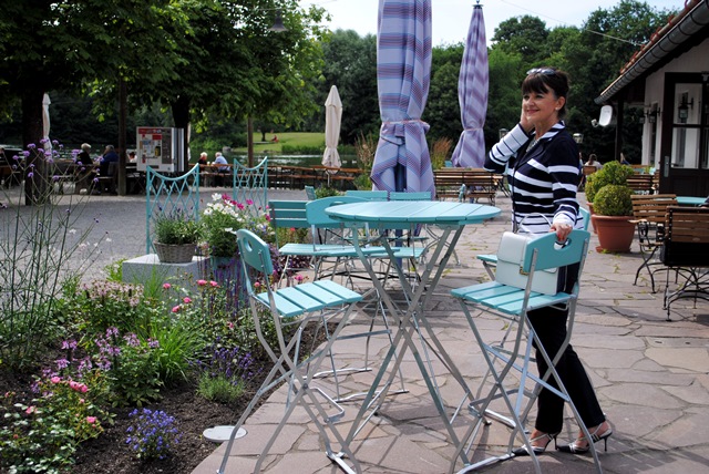 Edler Strickblazer in weiß blau