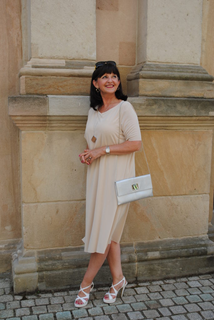 Elegantes Sommerkleid für den Abendlook