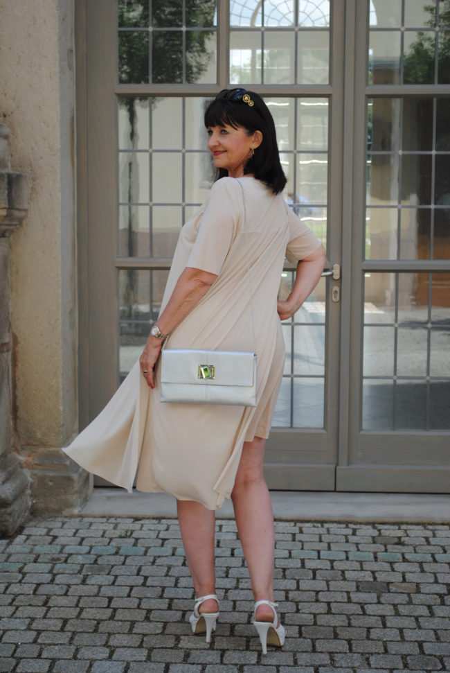 Sommerkleid nudefarbig