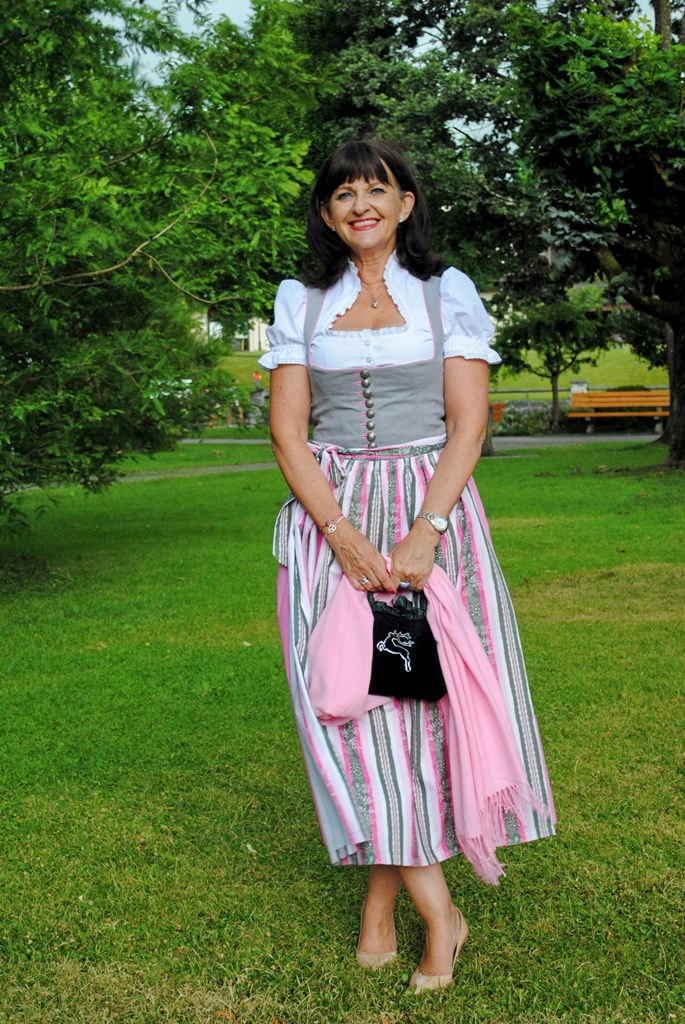 Dirndl für die Lady 50plus
