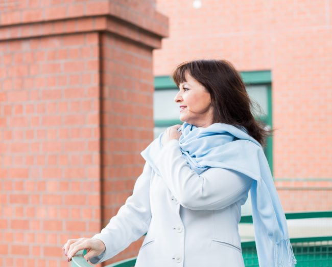 Hellblauer Übergangsmantel