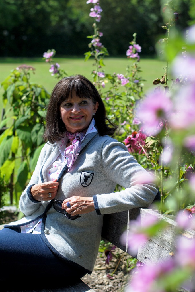 Strickjanker im Bauerngarten