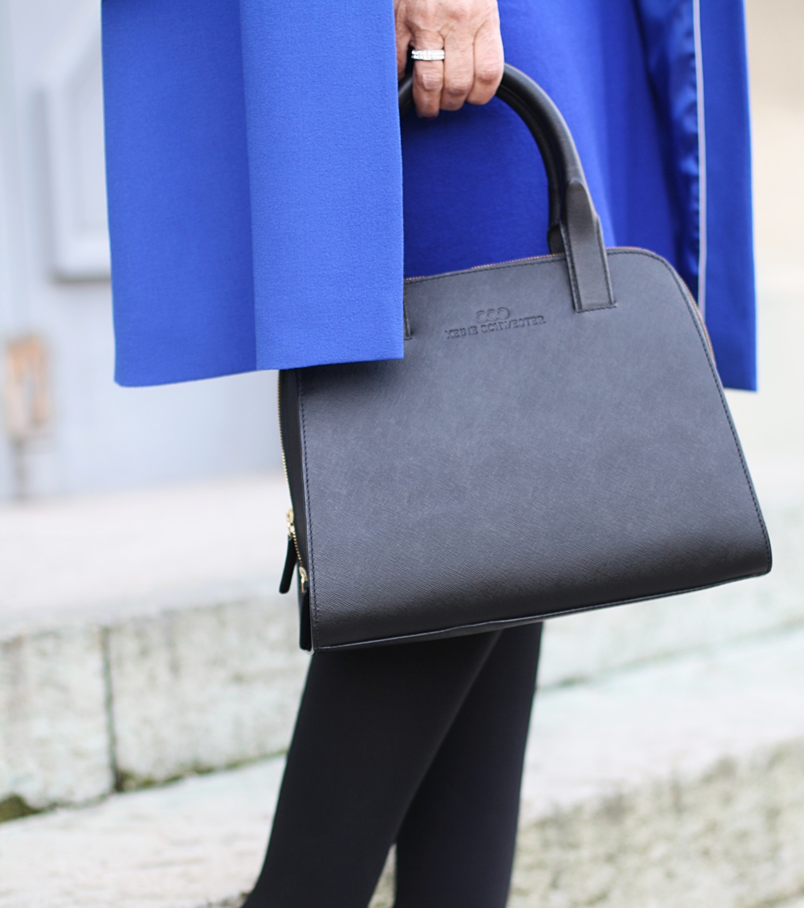 tasche-beine-ausschnitt