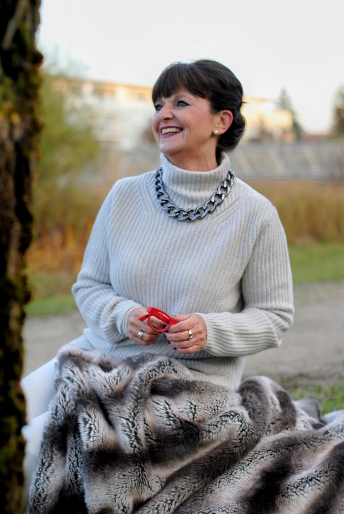 pulli-decke-baum-links