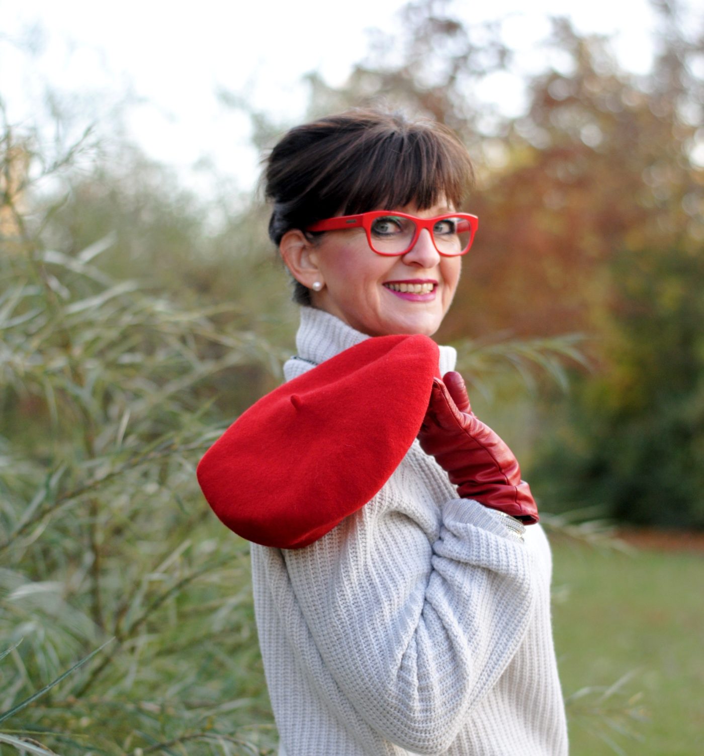 pulli-mit-roter-muetze