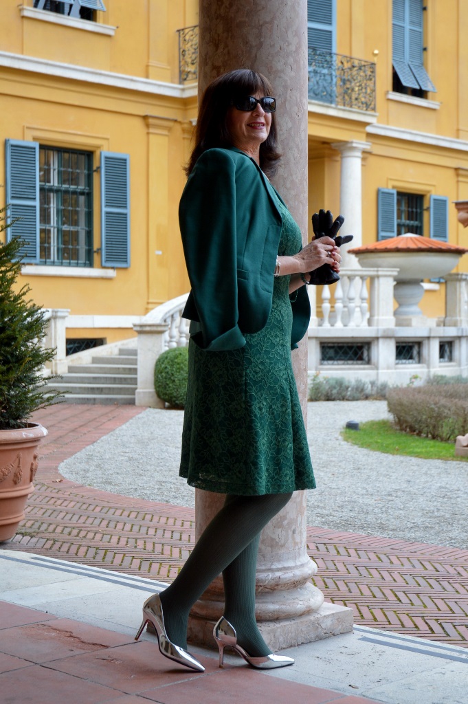 spitzenkleid-mit-blazer