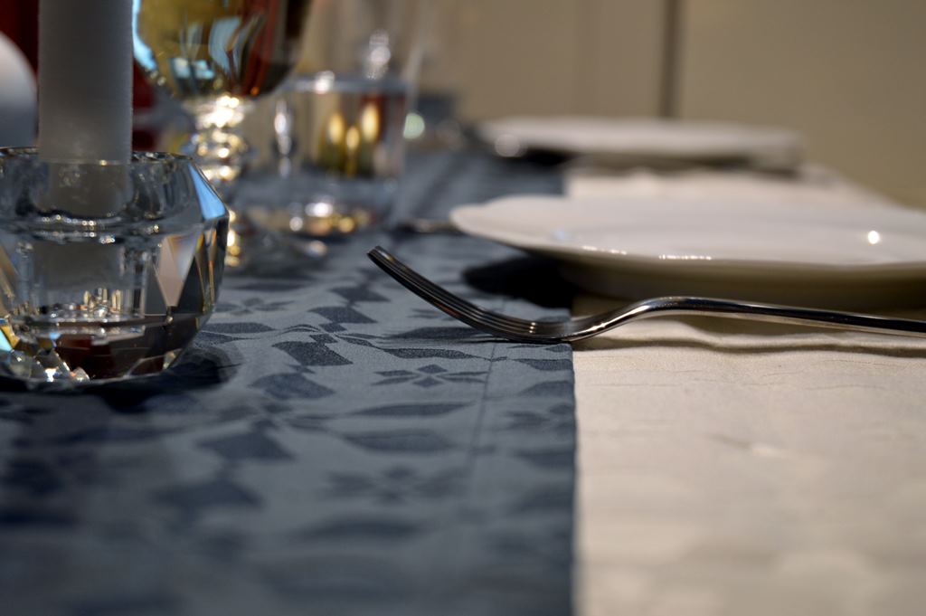 tischlaeufer-blau-jacquard