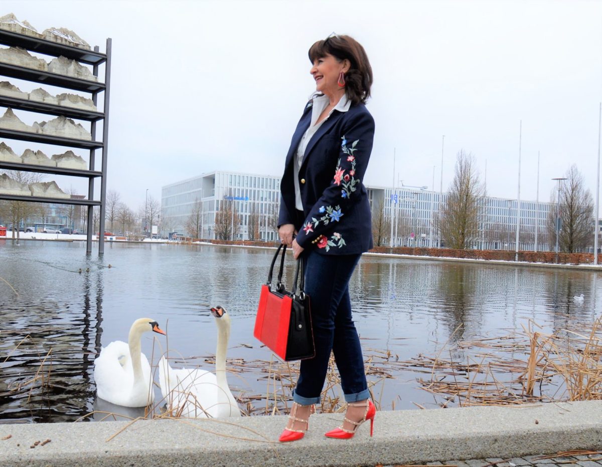 Lady Deluxe Hauptbild Teil I