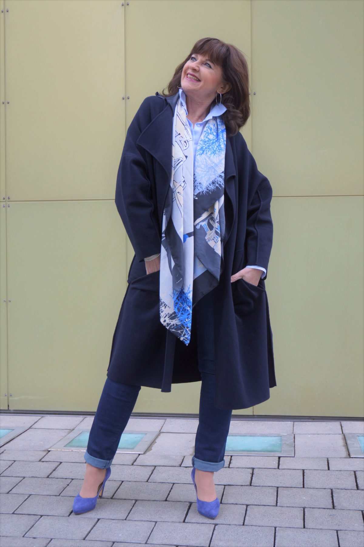 Jeans mit Strickmantel