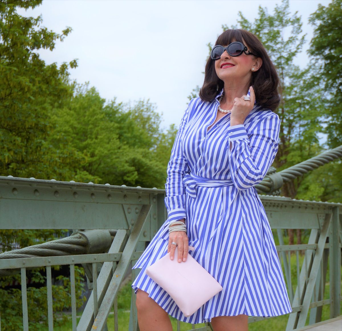 Hemdblusenkleid richtig stylen