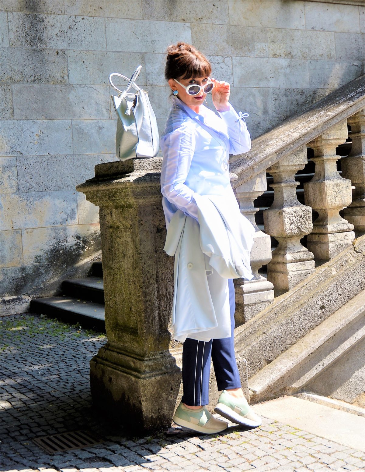 Blaue Bluse Business Look