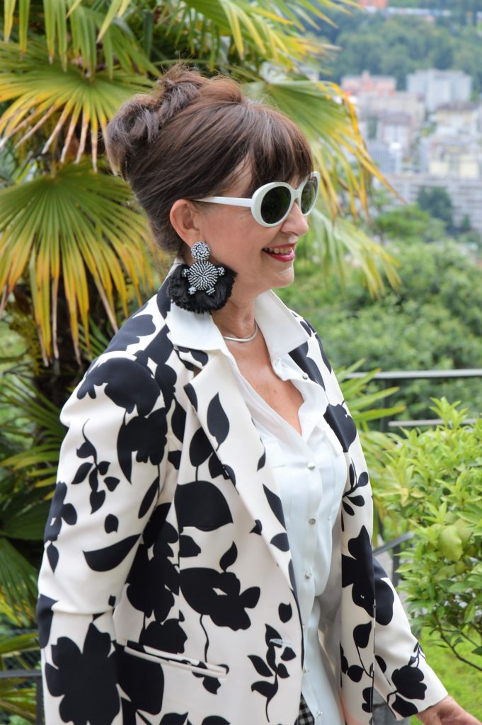 Blazer Black and White