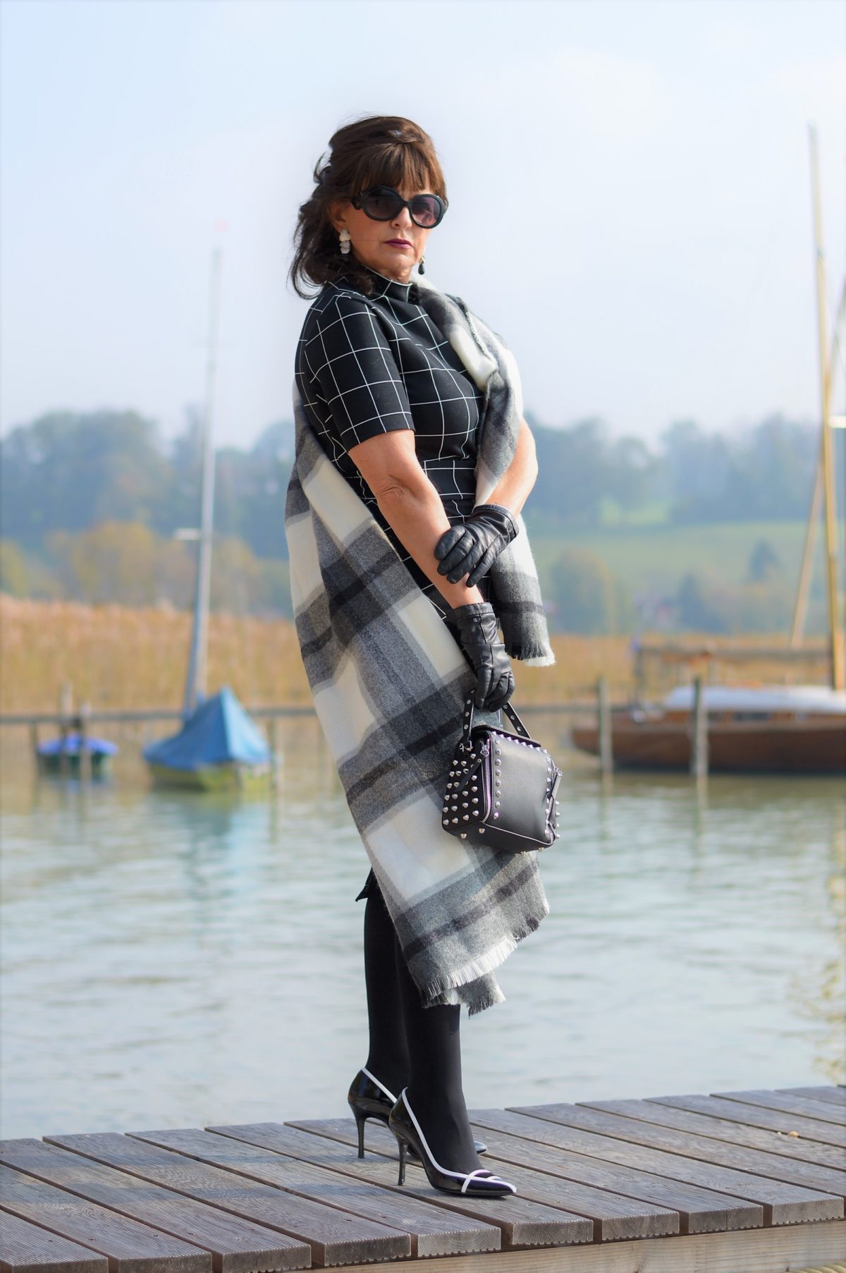 Karoschal mit Karokleid