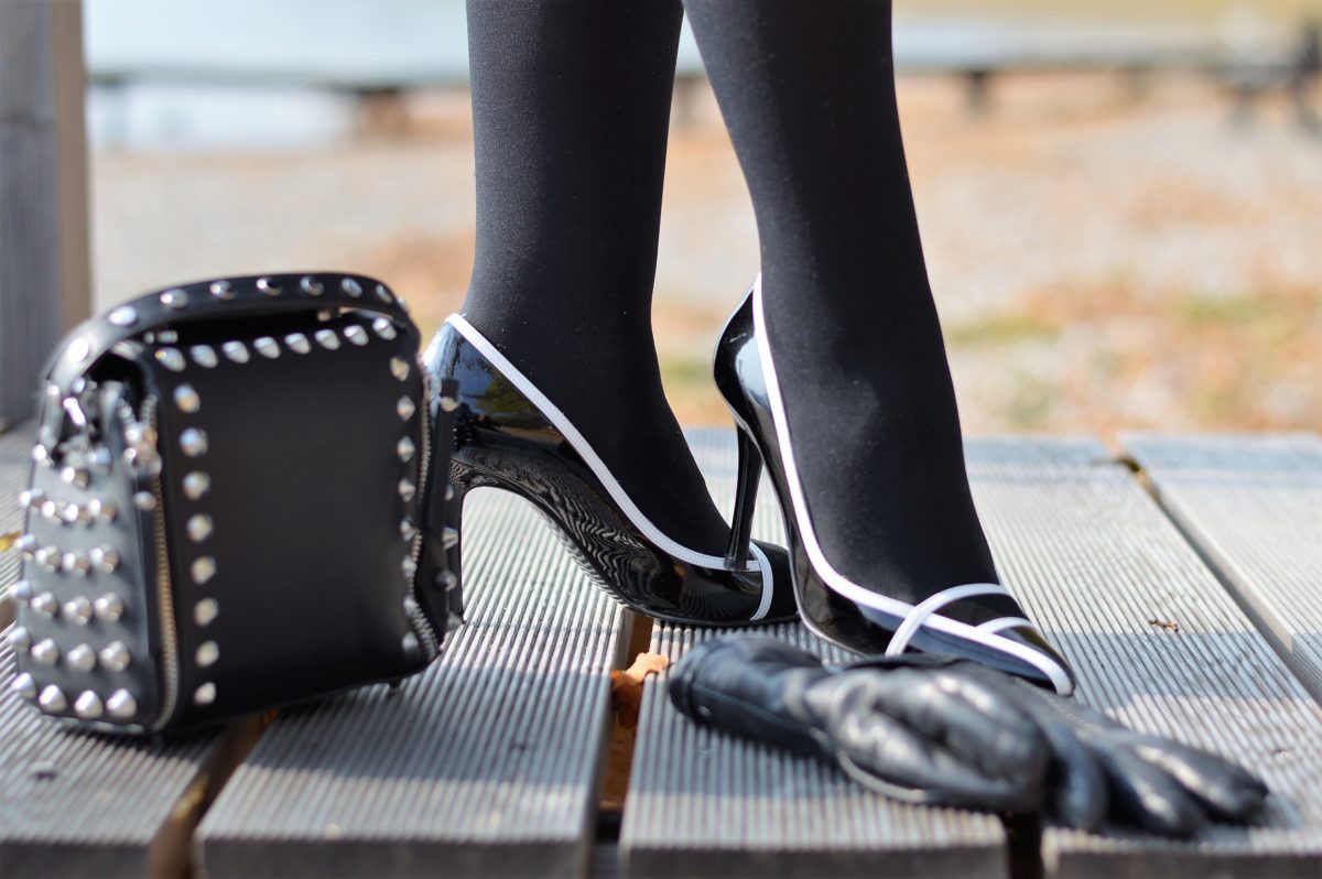 Details Schuhe Strümpfe