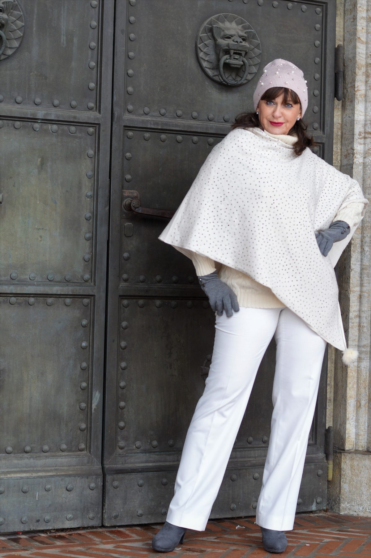 Cape mit Accessoires