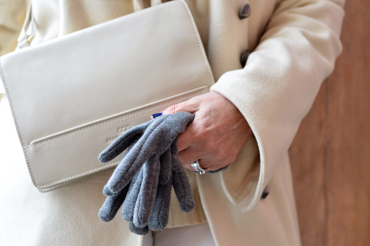 Handschuhe mit Tasche