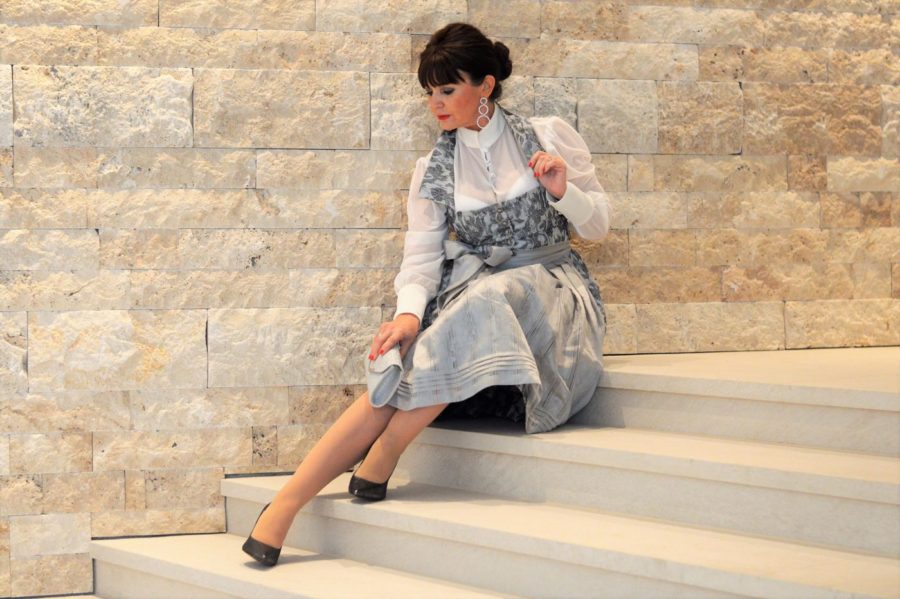 Dirndl Dilba Silber Haupt