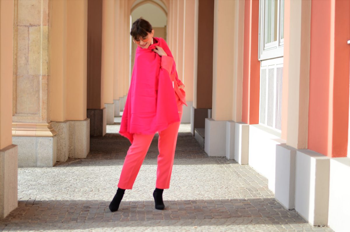 Edler Hosenanzug pink