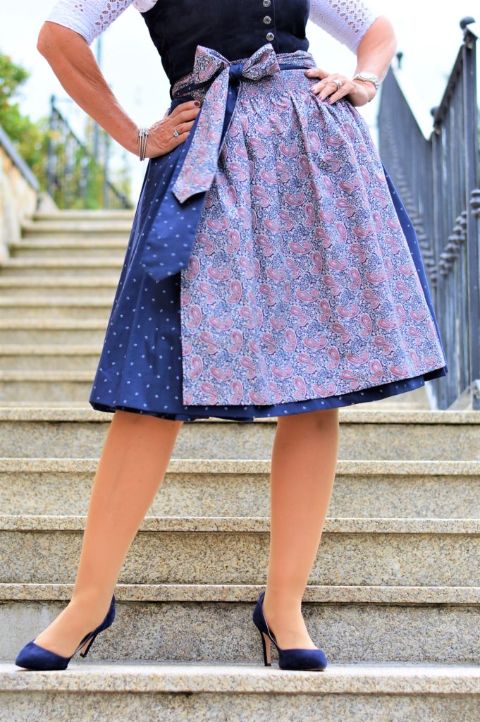 Dirndlschleife recht