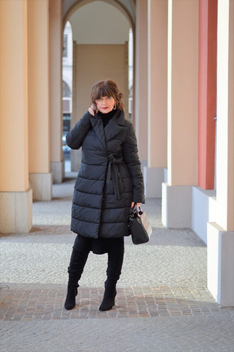 Strickkleid mit Mantel