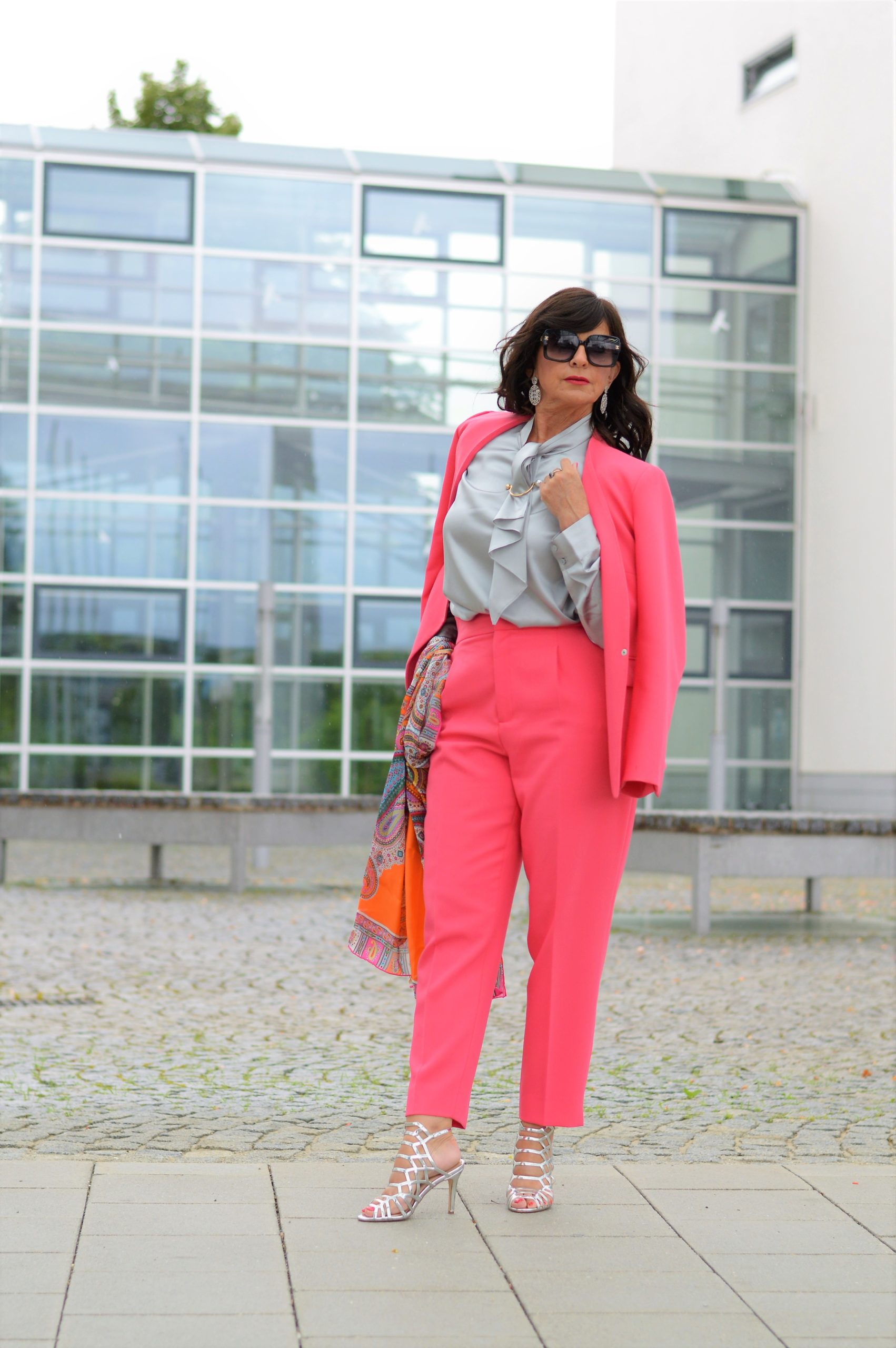 Hosenanzug mit Bluse