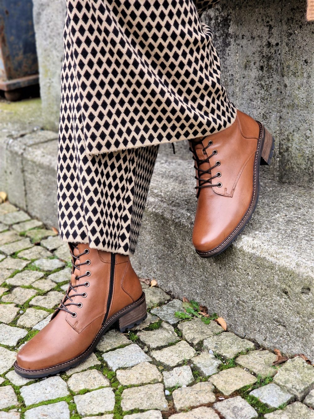 Solidus Stiefel in cognac 