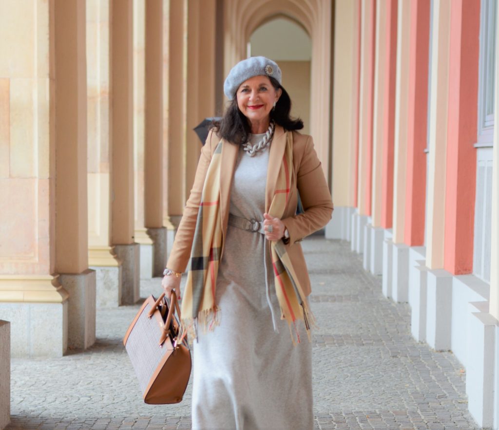 Styling Ideen für ein Kleid