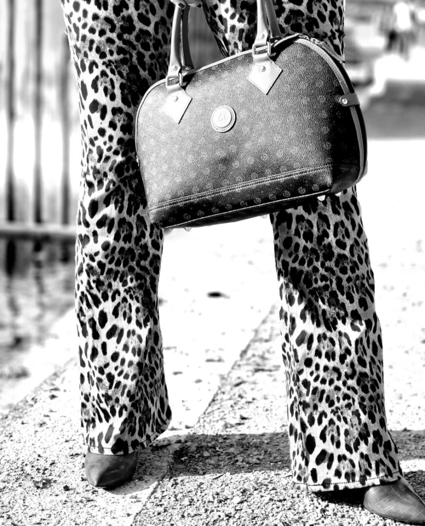 Animalprint mit Tasche