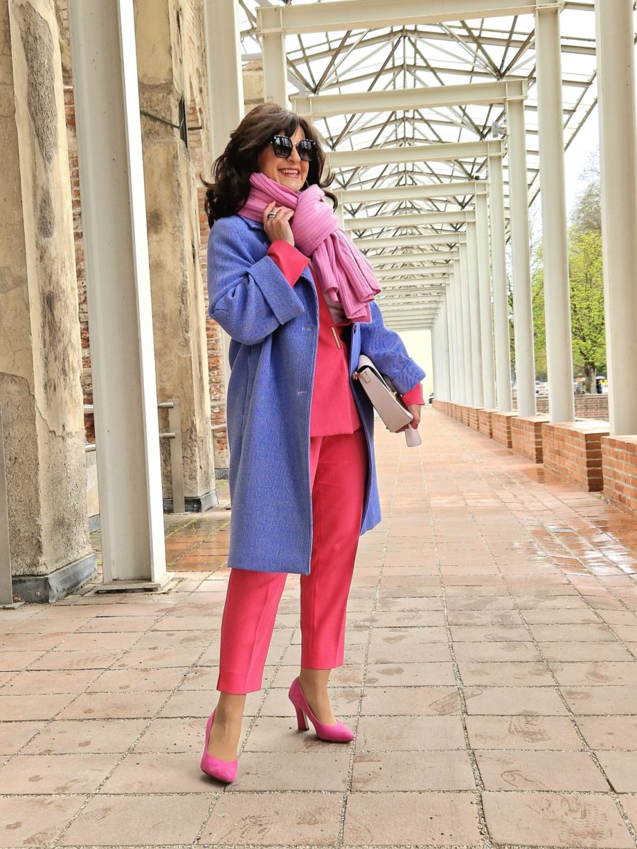 Pinker Hosenanzug mit Mantel