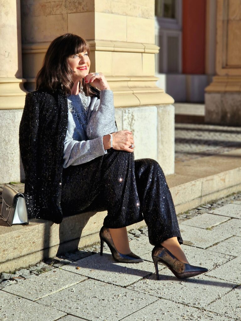 Anzug Pailletten schwarz