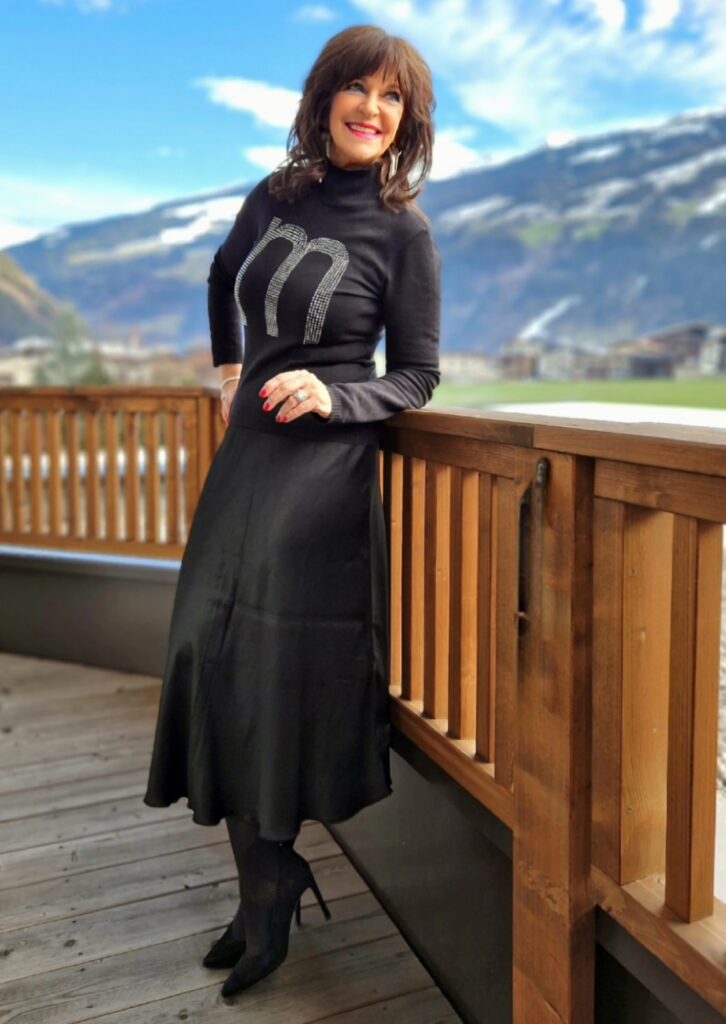 Satinrock in schwarz