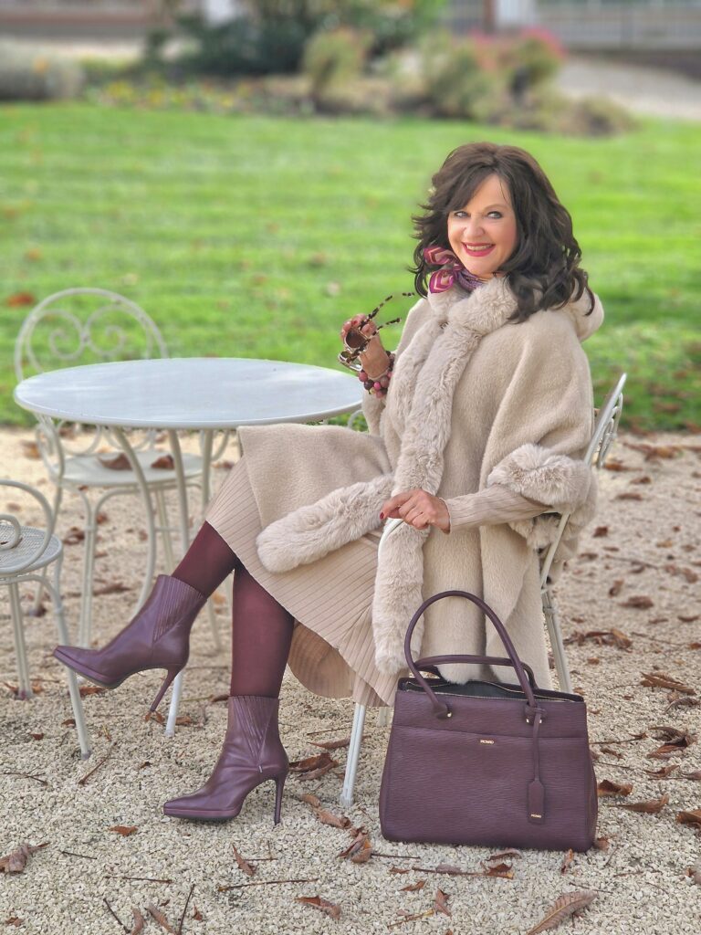 Strümpfe in Weinrot