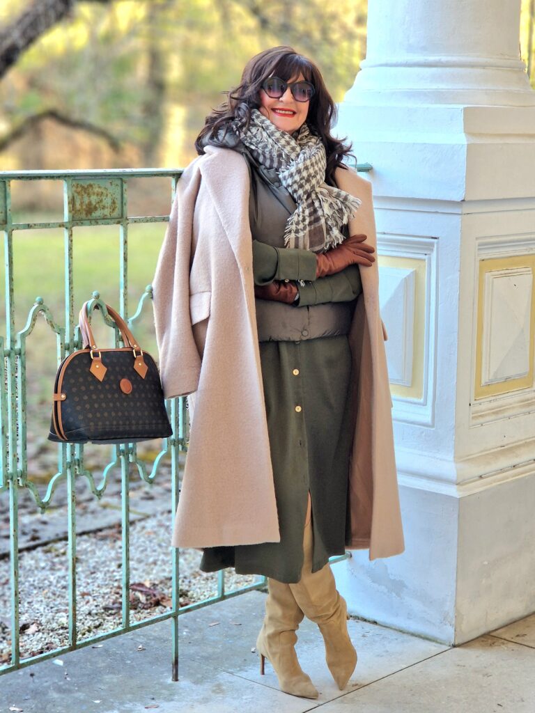 MANTELTRENDS: Stilvoll und für jede Jahreszeit geeignet