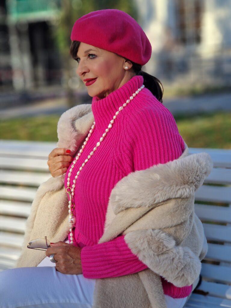 Pullover-Looks für Frauen 50plus